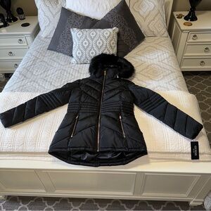 Guess hooded puffer jacket black medium